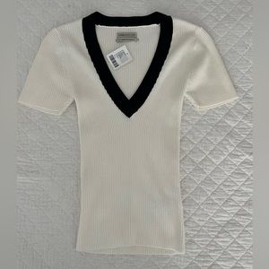 Urban outfitters off-white/navy top